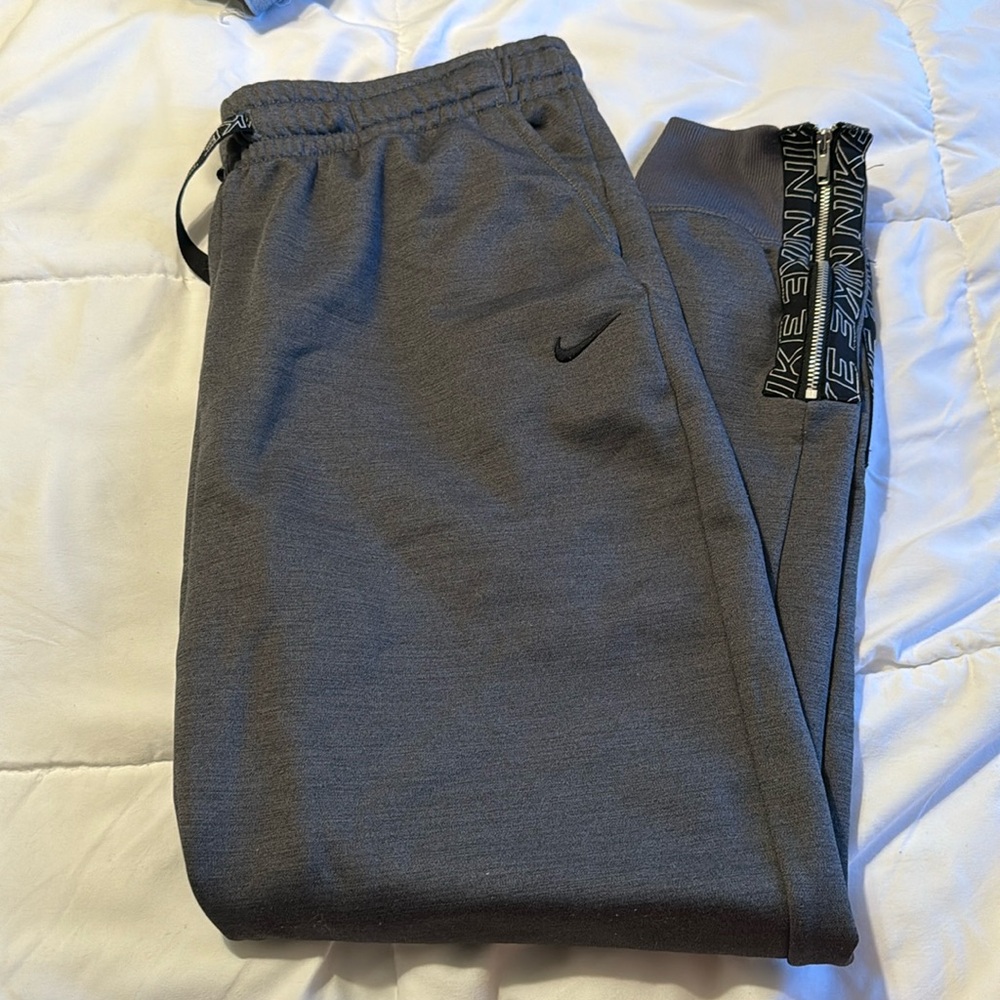 Grey nike joggers